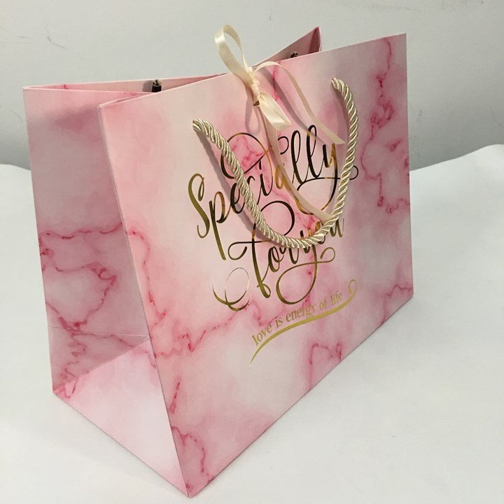 Custom high quality coated paper bag with customized printing patterns gift bags for Mother/Father day wedding birthday parties