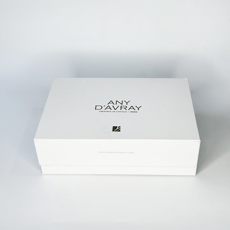 Custom Matt Black Luxury Flap Lid Gift Boxes with Magnetic Closure Large Cardboard UV Sponge Lined for Cosmetics