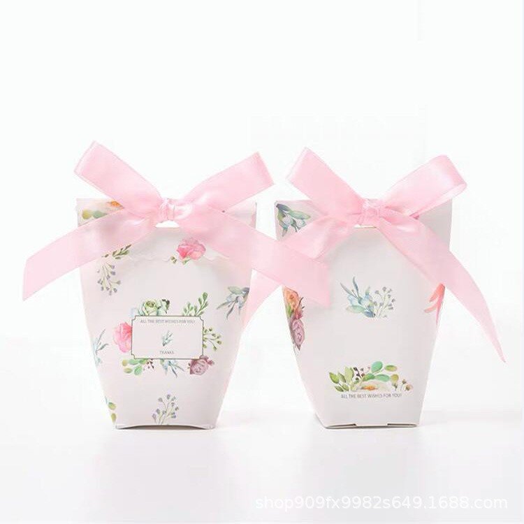 China Factory Customized Popular Style Green Sweet Candy Packaging Paper Bags With Ribbon Luxury Cardboard Paper Candy Gift Box