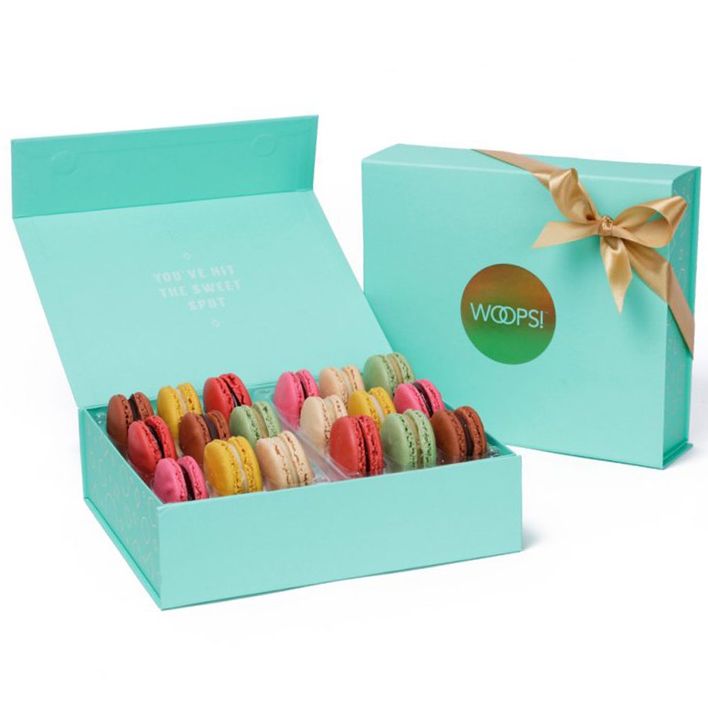 Custom Logo Caixa De Presente Premium Quality Magnetic Catch Chocolate Macaron Packaging Gift Box with Food Grade Blister Insert