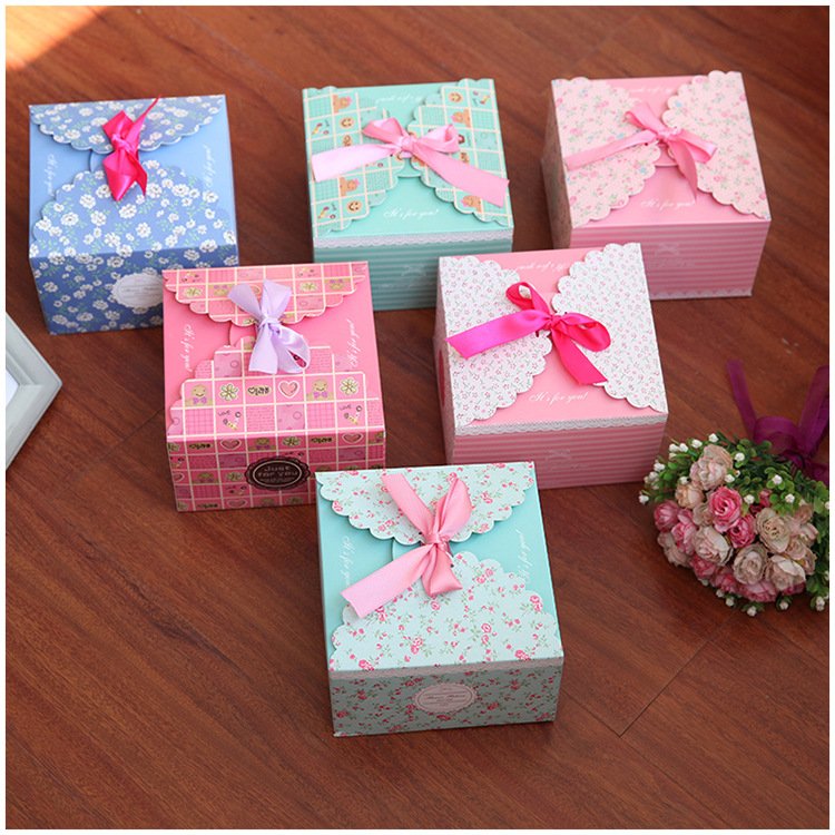 Box Packaging Custom Print Folding Paper Boxes Chocolate Candy Cardboard Paper Cake Box With Ribbon