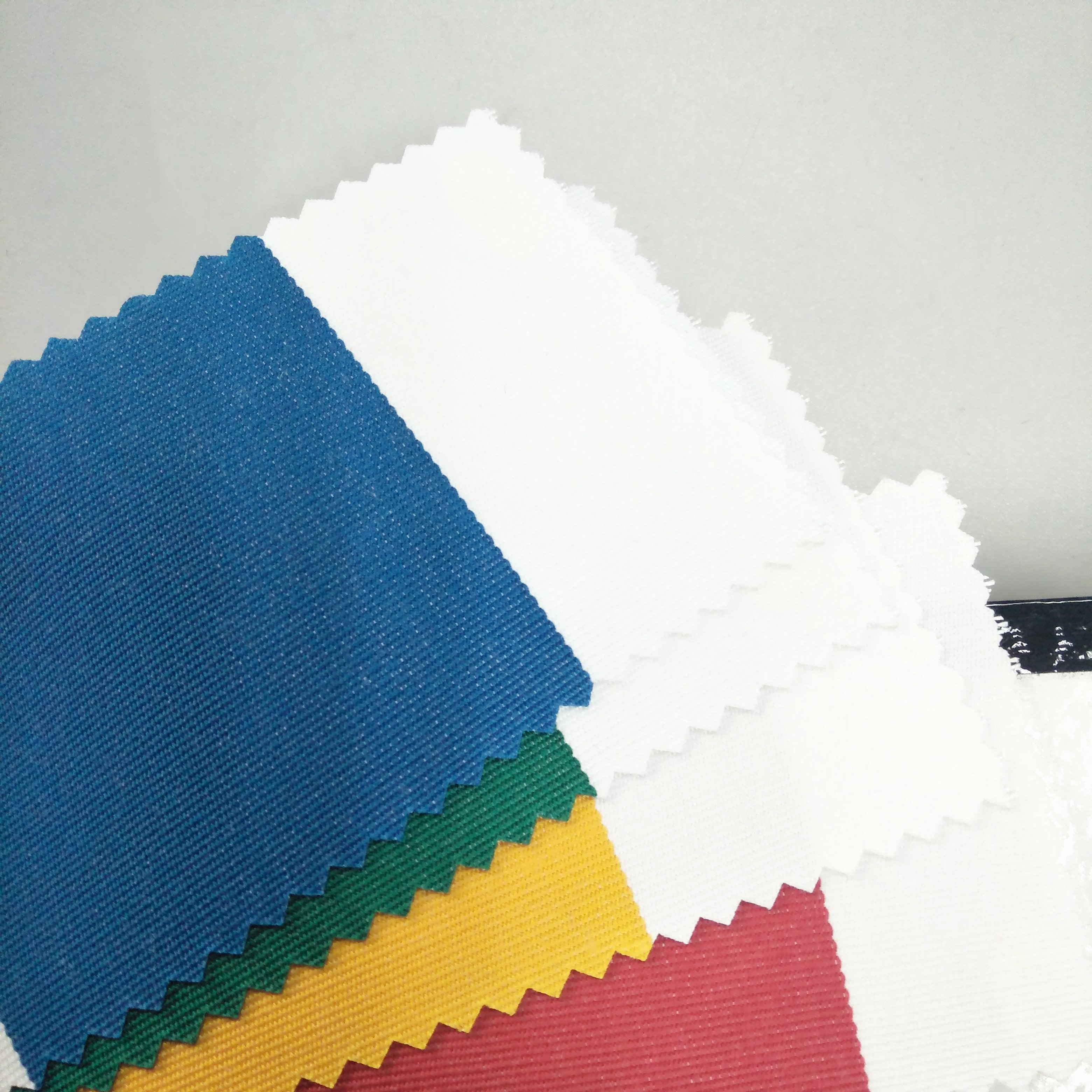 100% Polyester Oxford Yacht Awnig Fabric Anti-Static Feature Woven Pattern Stripes Plain Design 280gsm-350gsm Year Warranty