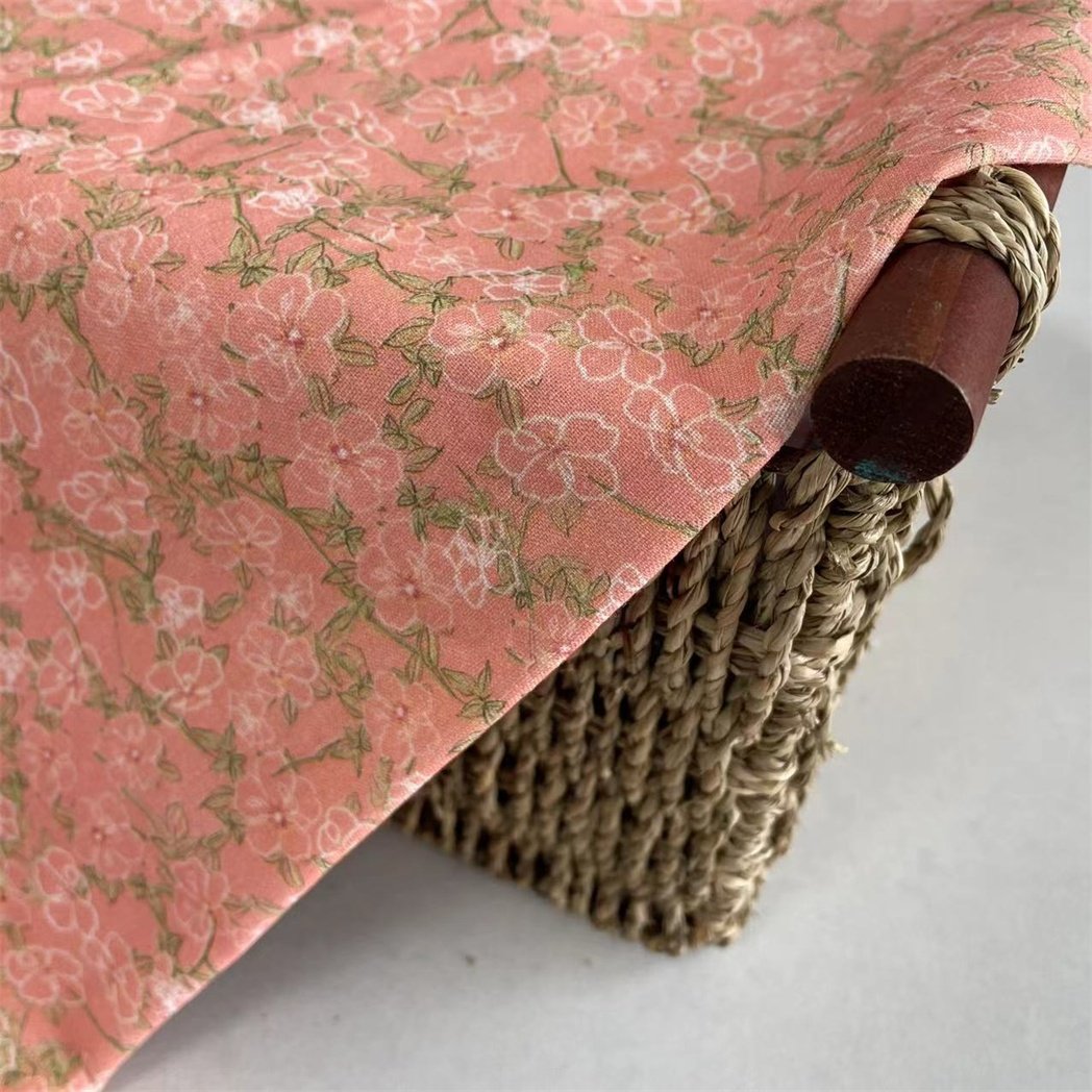 Factory Customized Breathable Woven Digital Print Floral Fabric Printed Cotton Rayon Fabric Soft For Garment