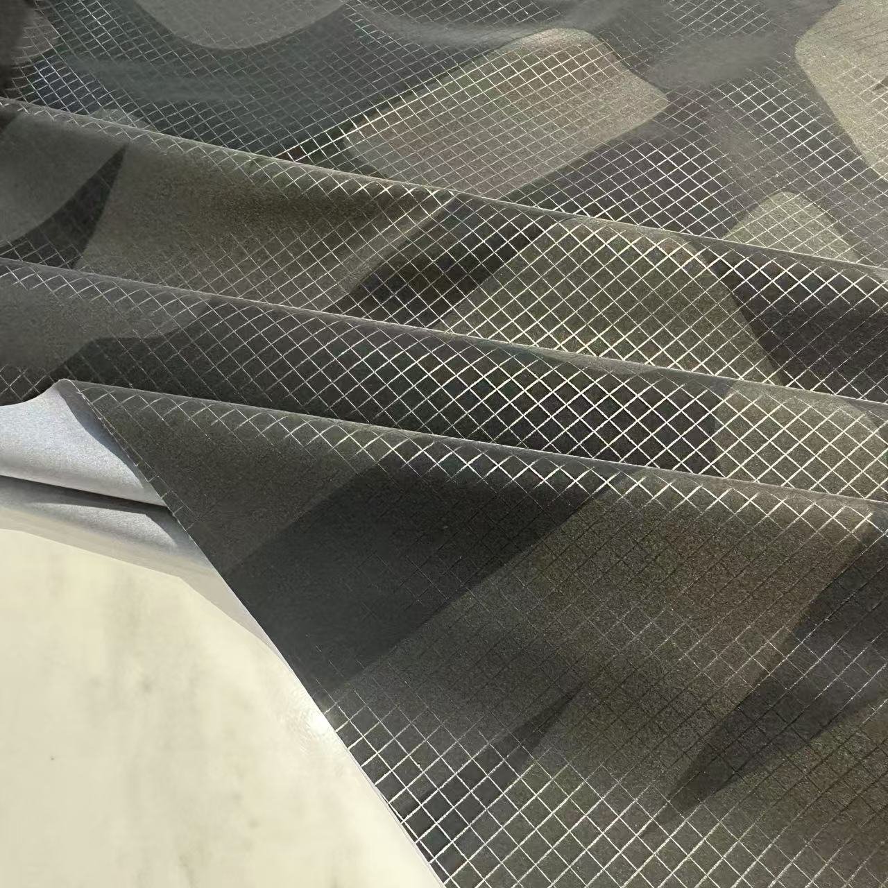 Factory Price 100% Polyester Fabric Abrasion-Resistant 110GSM Polyester Fabric for Trench Coat Down Coat Bag