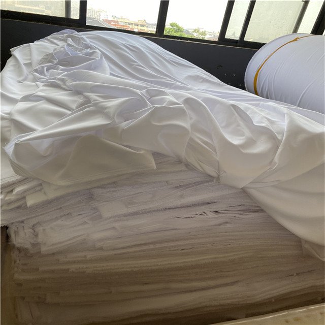 Factory Wholesale Polyester Microfiber Soft Brushed white sheeting fabric in Roll