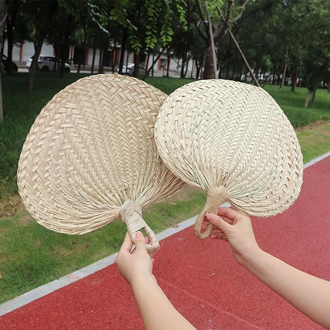 Chinese Style Hand bamboo Hand Fans Heart Shaped Weaving Fans for Summer Cooling Weddings Party Kitchen Supplies