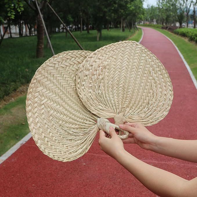 Chinese Style Hand bamboo Hand Fans Heart Shaped Weaving Fans for Summer Cooling Weddings Party Kitchen Supplies