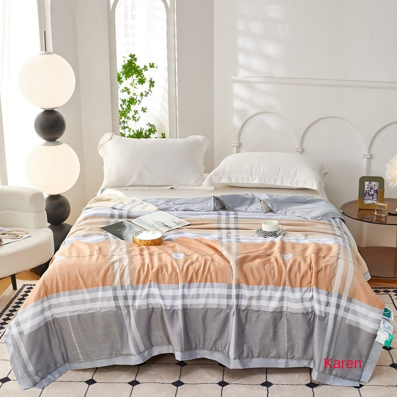 New Design Fiber Cool Air Conditioning Embroidery Solid Quilt For Cool Summer