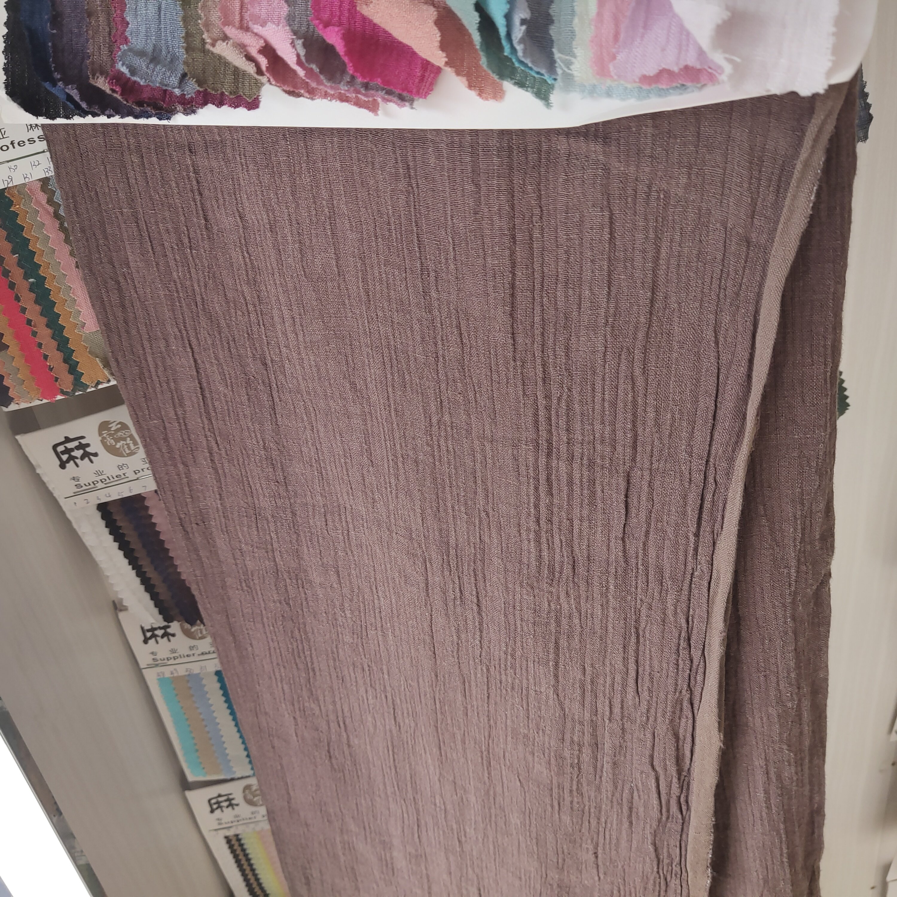 Fashionable Sand washed Wrinkled Gauze Crepe Natural Pure Linen fabric in stock lot for clothing garment Medieval dress blauze