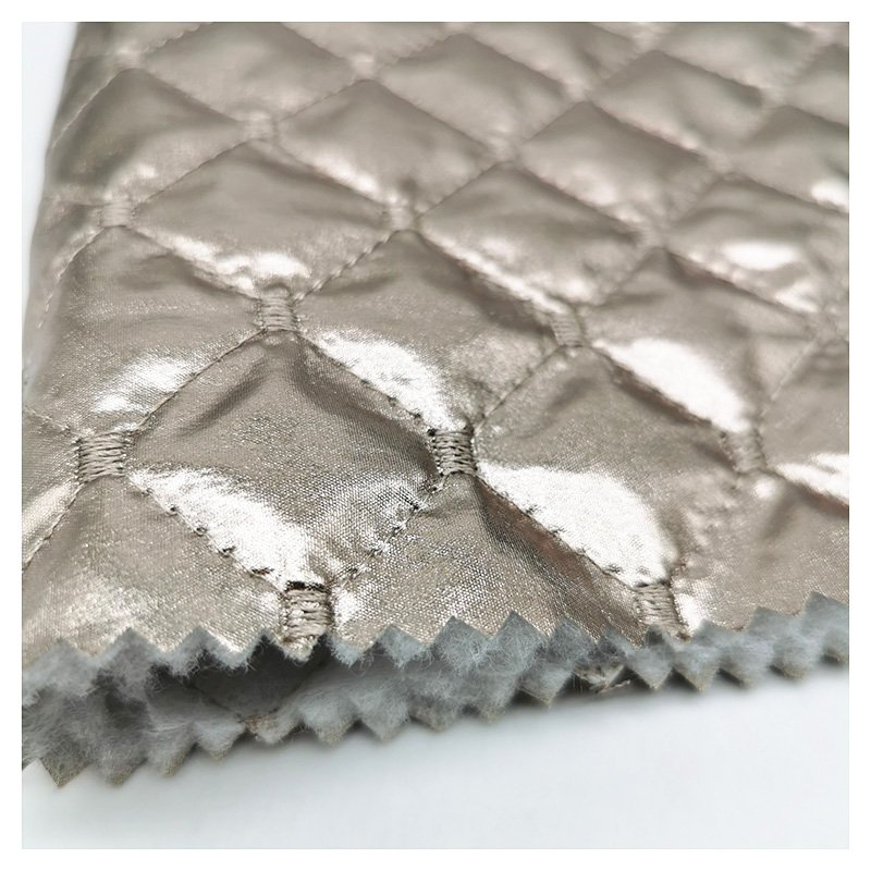 shiny quilted fabric gold stamping 100% polyester 260T pongee quilting fabric for garments/winter jacket