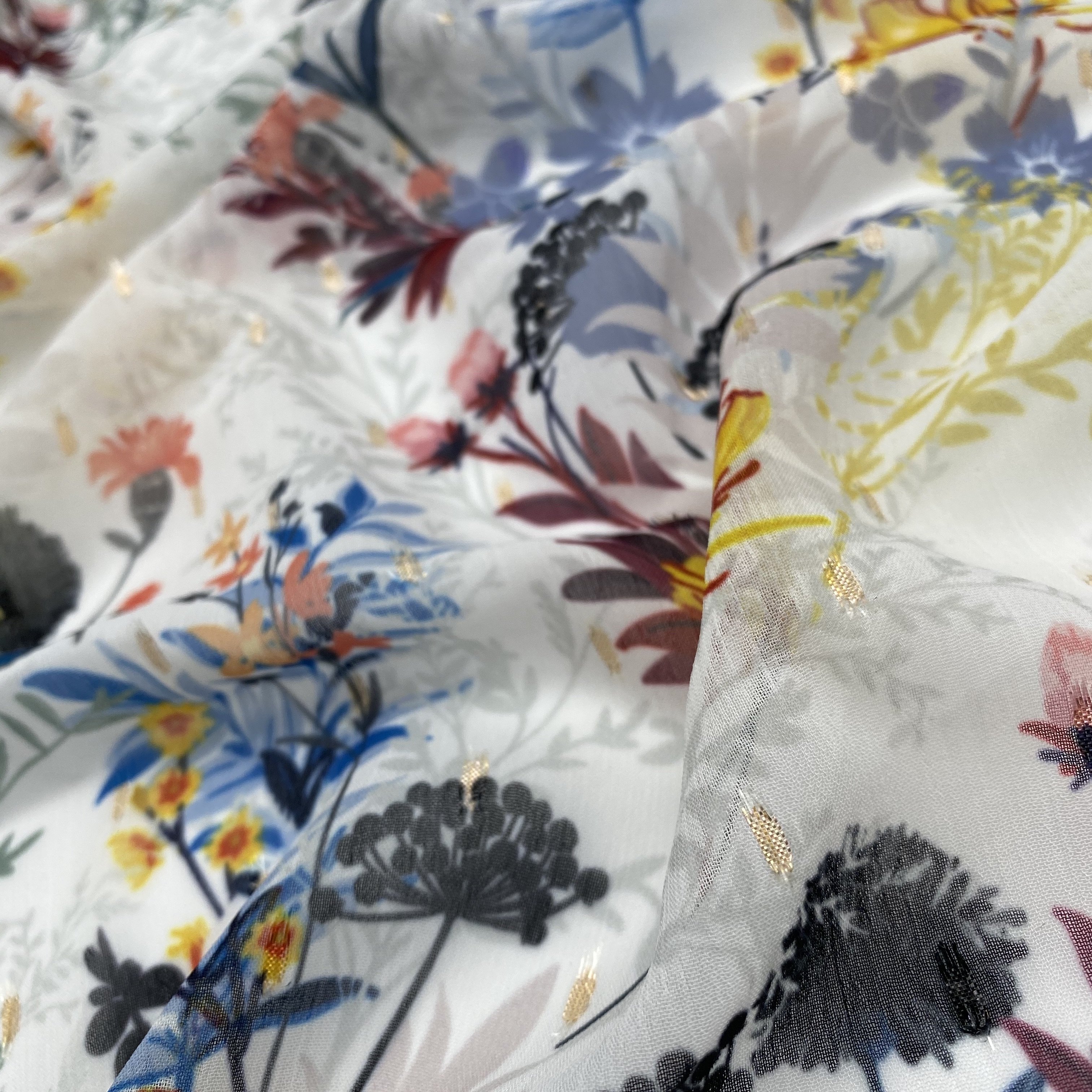 2020 NEW FASHION 100% POLYESTER FABRIC METALLIC GOLD PRINTED CHIFFON LUREX FABRIC JACQUARD FABRICS FOR DRESS