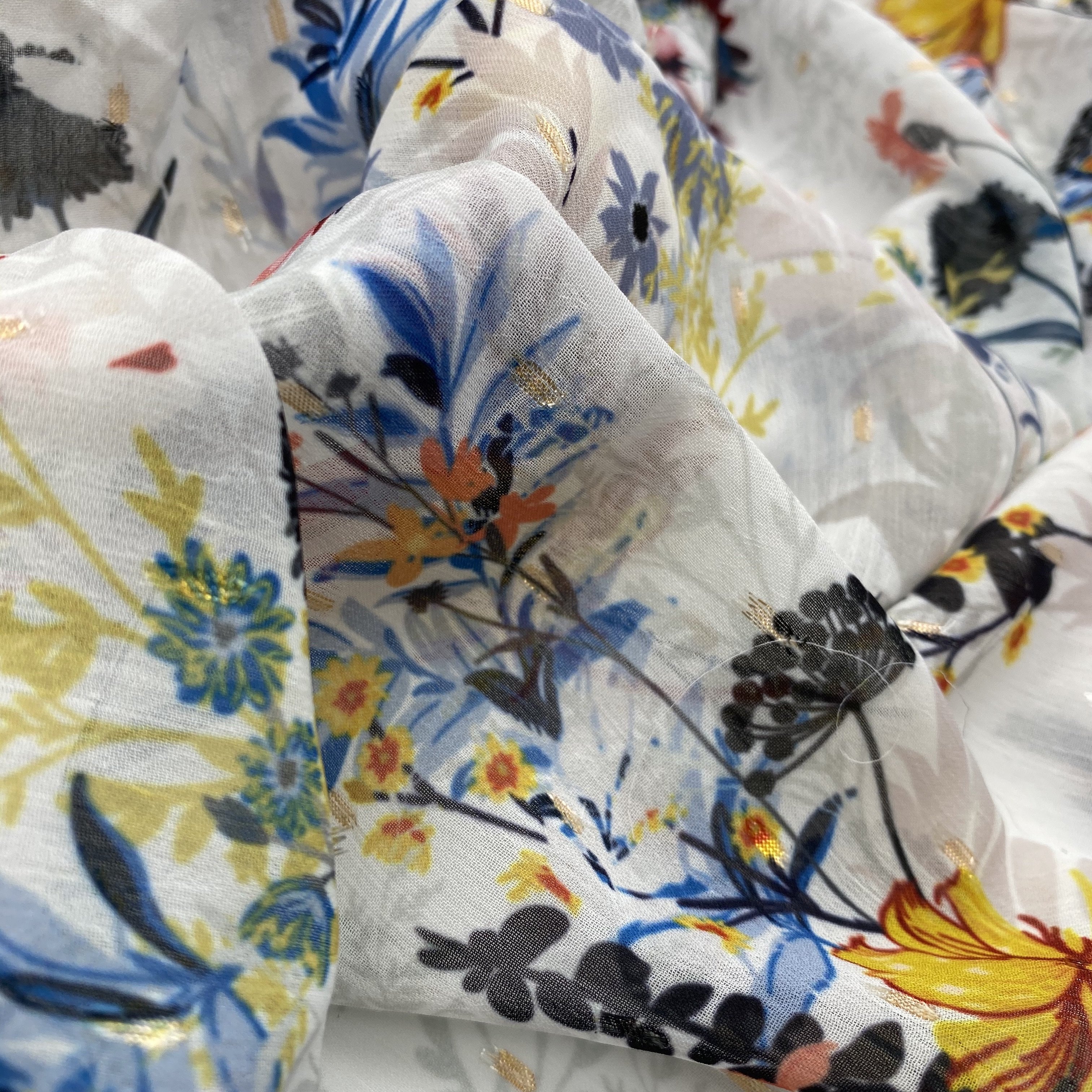 2020 NEW FASHION 100% POLYESTER FABRIC METALLIC GOLD PRINTED CHIFFON LUREX FABRIC JACQUARD FABRICS FOR DRESS