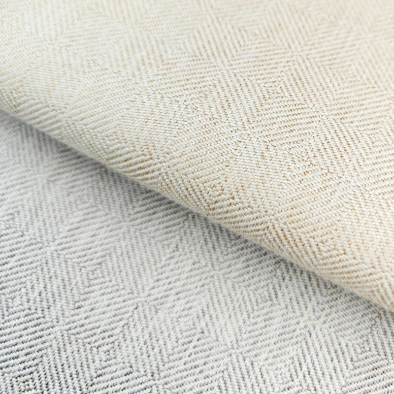 Wholesale Luxury 100% Polyester Jacquard Curtain Fabric Bronzing and Full Blackout with Plain or Embossed Printed Designs