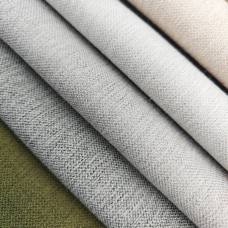 Wholesale Luxury 100% Polyester Jacquard Curtain Fabric Bronzing and Full Blackout with Plain or Embossed Printed Designs