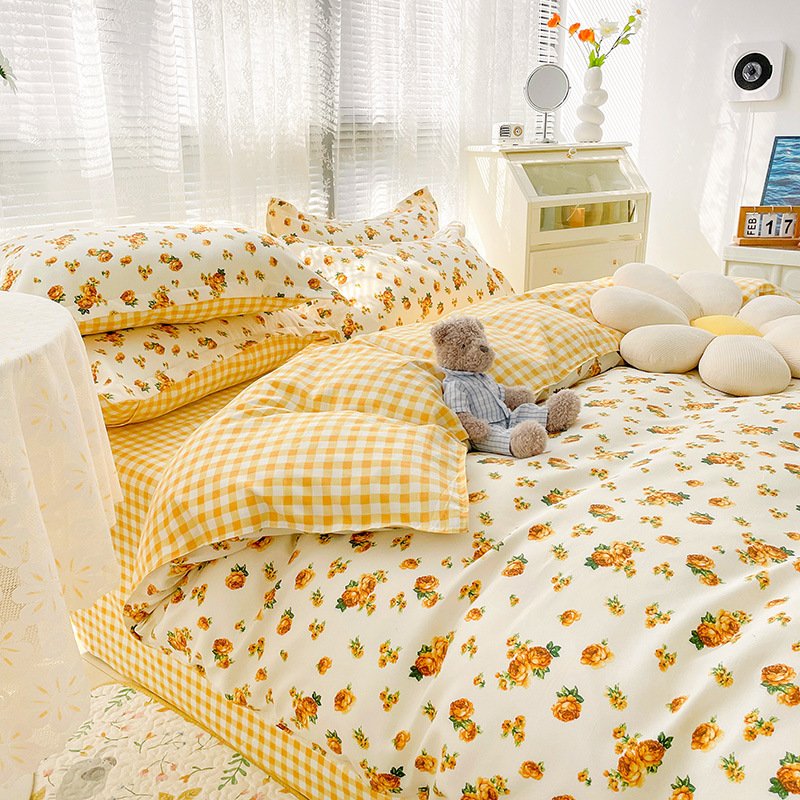 Luxury Bed Duvet Sets Linen Set Cover Polyester Fabric New Spring Design 4 Pcs Modern Custom Printed Bed Sheets Knitted