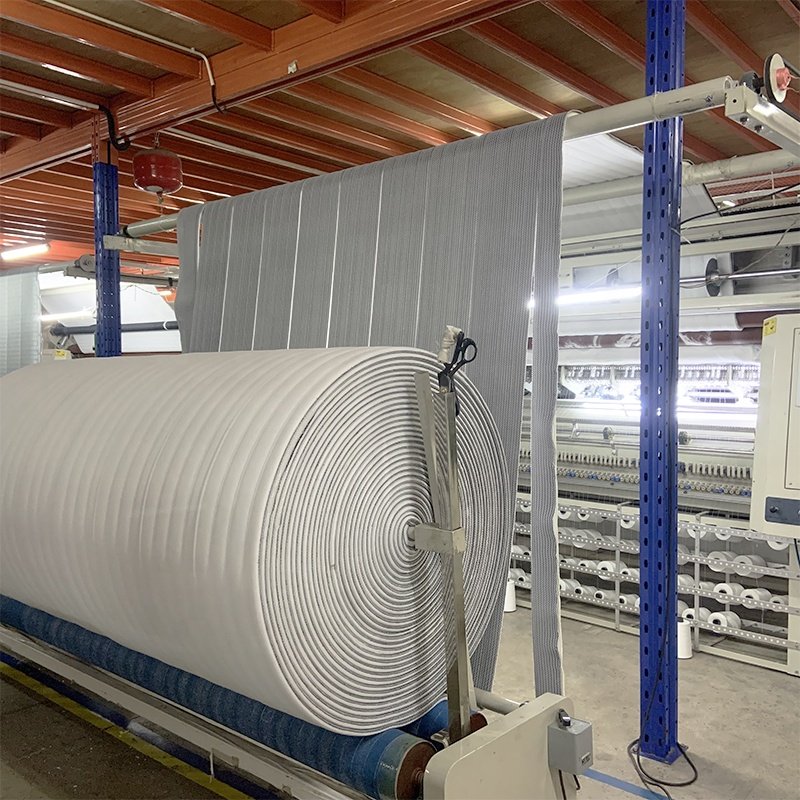 Pocket spring bed mattress supportive soft foam mattress fabrics customized full size bedroom mattress border
