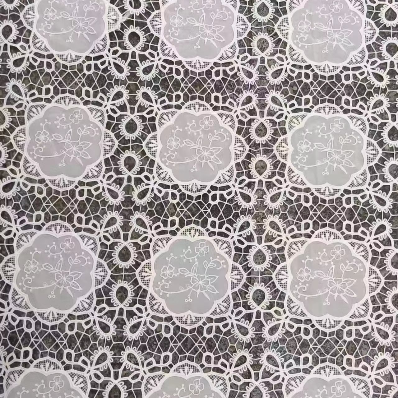 High Quality 100% Polyester Stretch Fabric Soft Breathable and Lightweight Knitted for Apparels & Dresses Plain Pattern