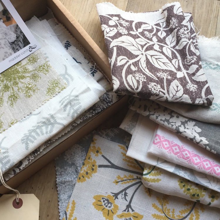 Eco friendly french 100% pure flax organic soft no moq custom design woven weave lightweight digital printed linen fabric