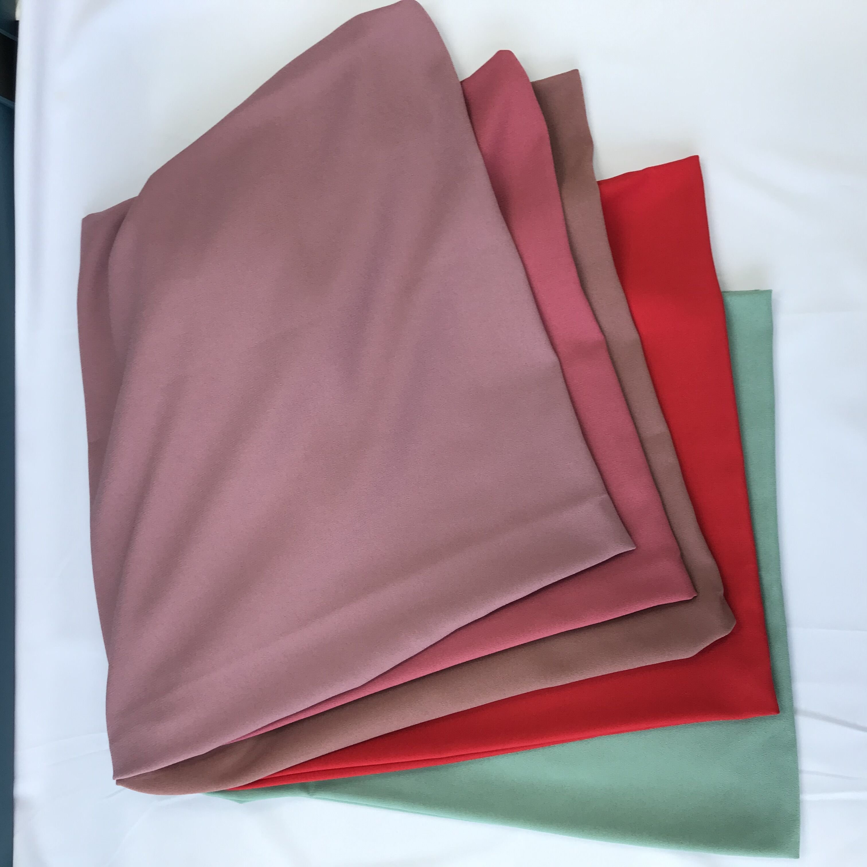 2023 Custom long size plain color scarf bubble chiffon hijab scarf women heavy chiffon scarf