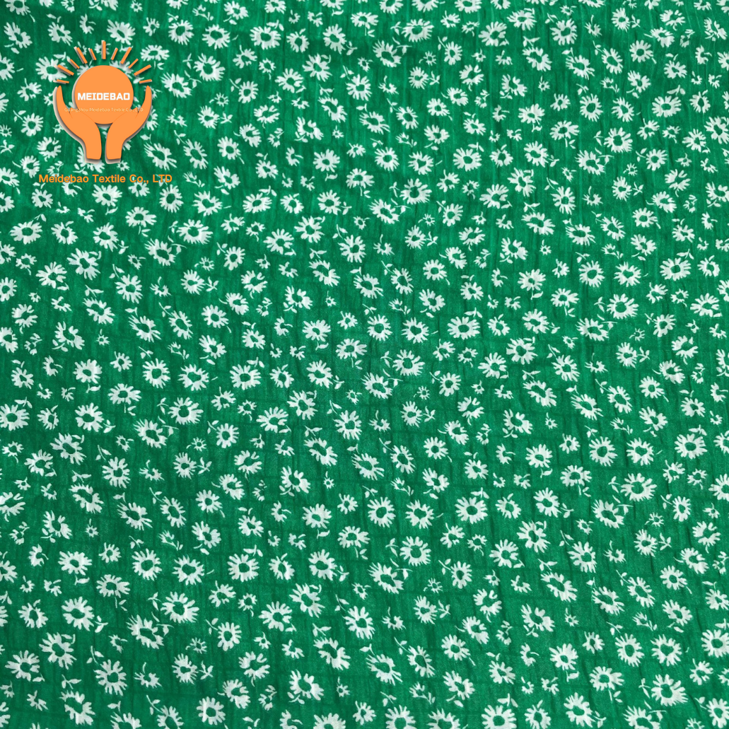 Wholesale 100% polyester fabric Lightweight and breathable Smooth hand feel women suit fabric