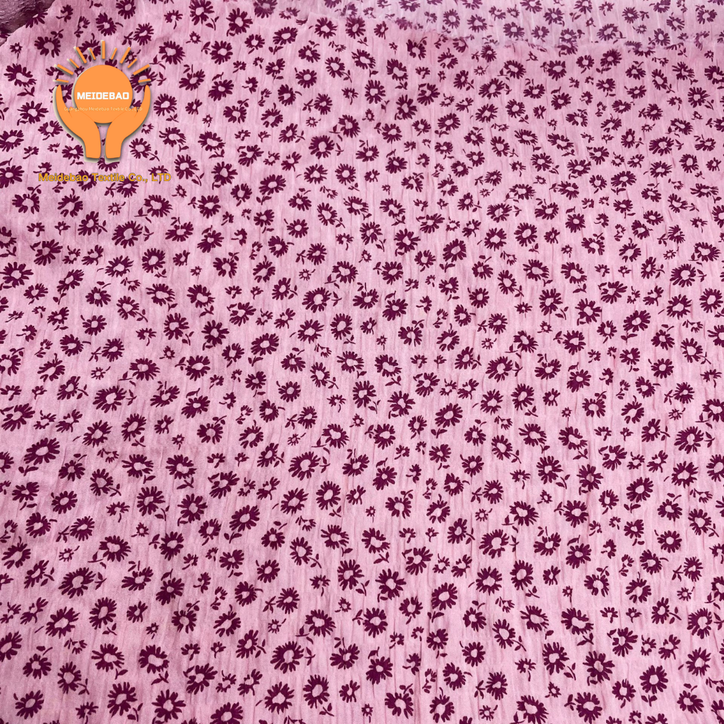 Wholesale 100% polyester fabric Lightweight and breathable Smooth hand feel women suit fabric