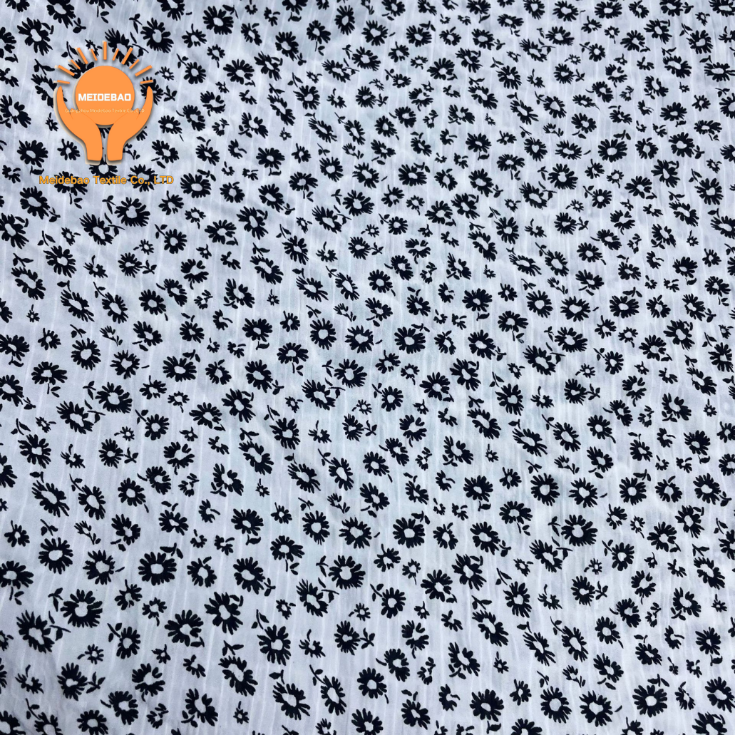 Wholesale 100% polyester fabric Lightweight and breathable Smooth hand feel women suit fabric