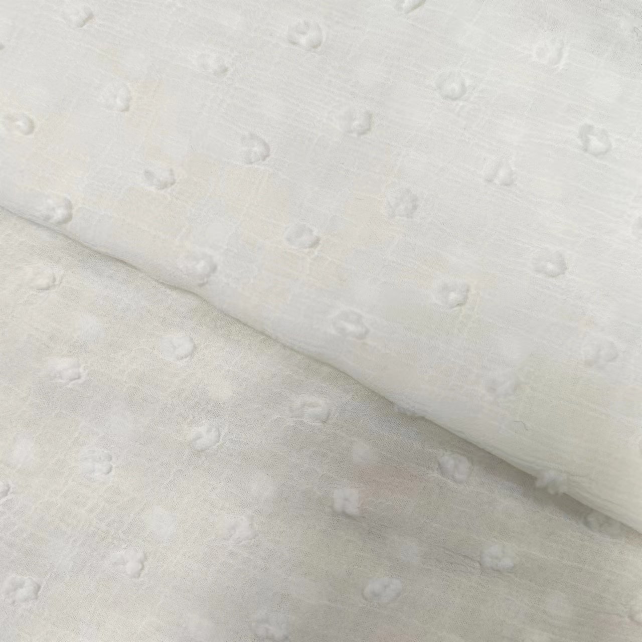 100% Polyester Pleated Woven Crumple Fabric Women Custom White Plain Bubble Square Chiffon Fabric for Clothing Dresses by Meters