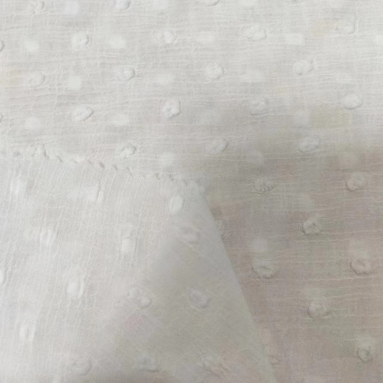 100% Polyester Pleated Woven Crumple Fabric Women Custom White Plain Bubble Square Chiffon Fabric for Clothing Dresses by Meters