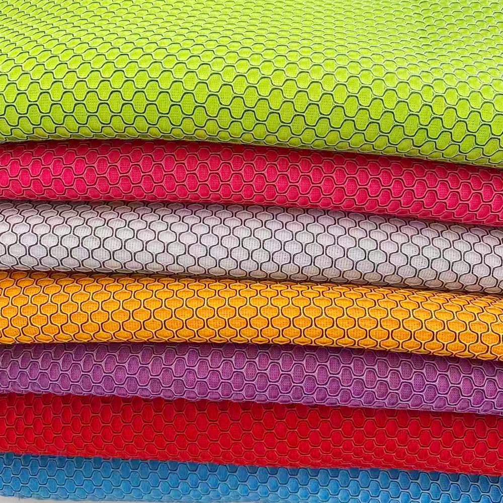 Recycled Two-color hexagonal hand sandwich mesh 100 polyester air mesh fabric for chair cushion medical mat mattress cover