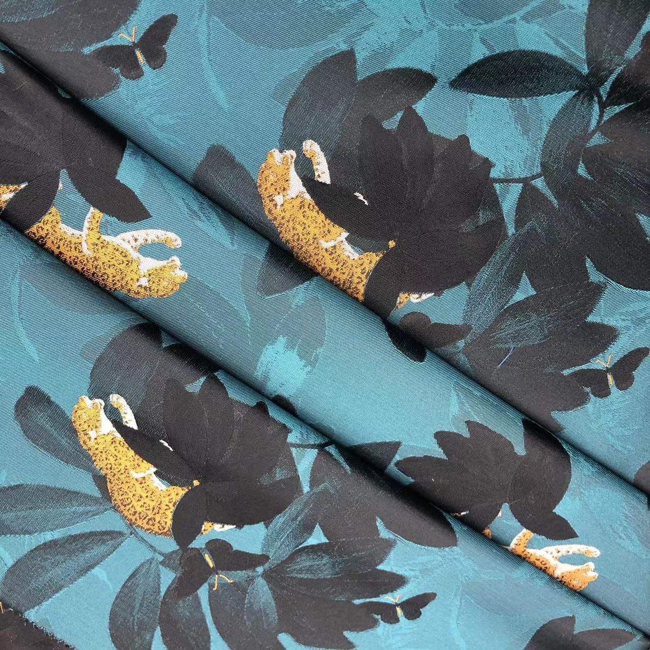 100%polyester woven customize fashion fabric good quality yarn dyed brocade jacquard fabrics for dress