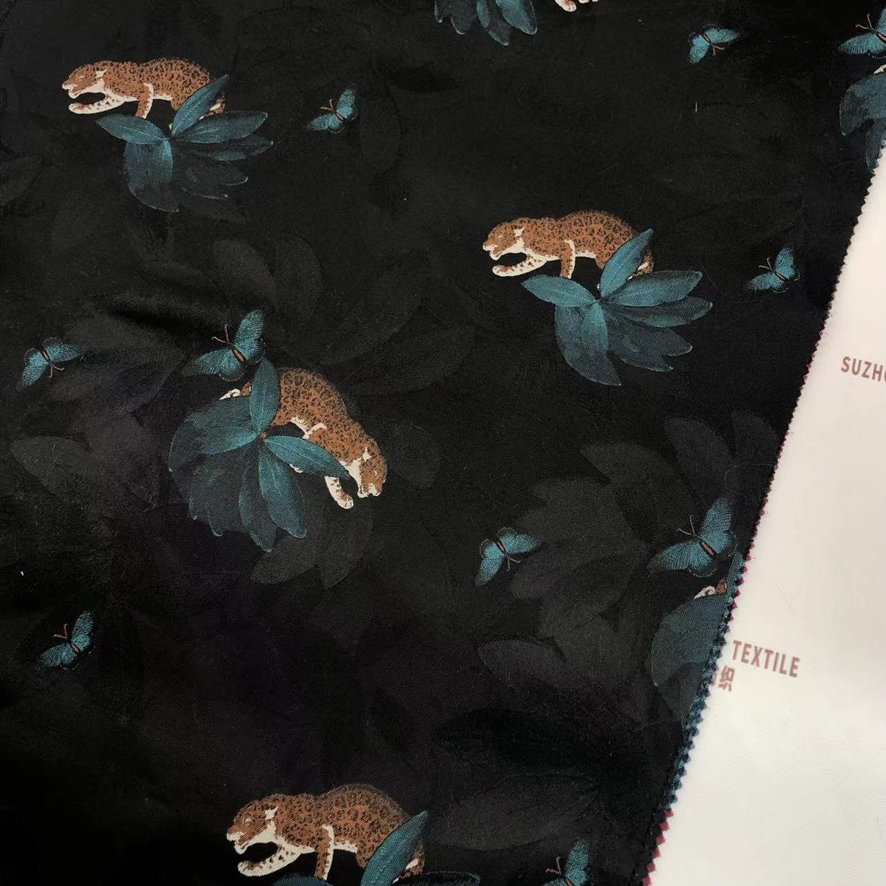 100%polyester woven customize fashion fabric good quality yarn dyed brocade jacquard fabrics for dress