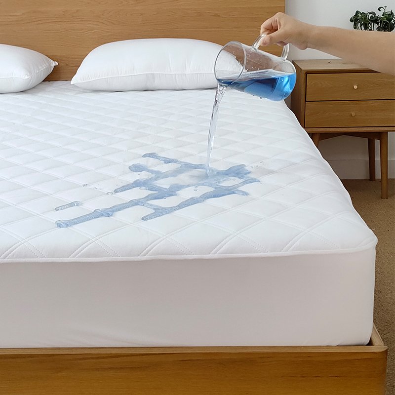 Full Queen Size Microfiber Non Woven Fabric Couvre Lit Bed Sheet Anti Slip Quilted Waterproof Mattress Protector Cover