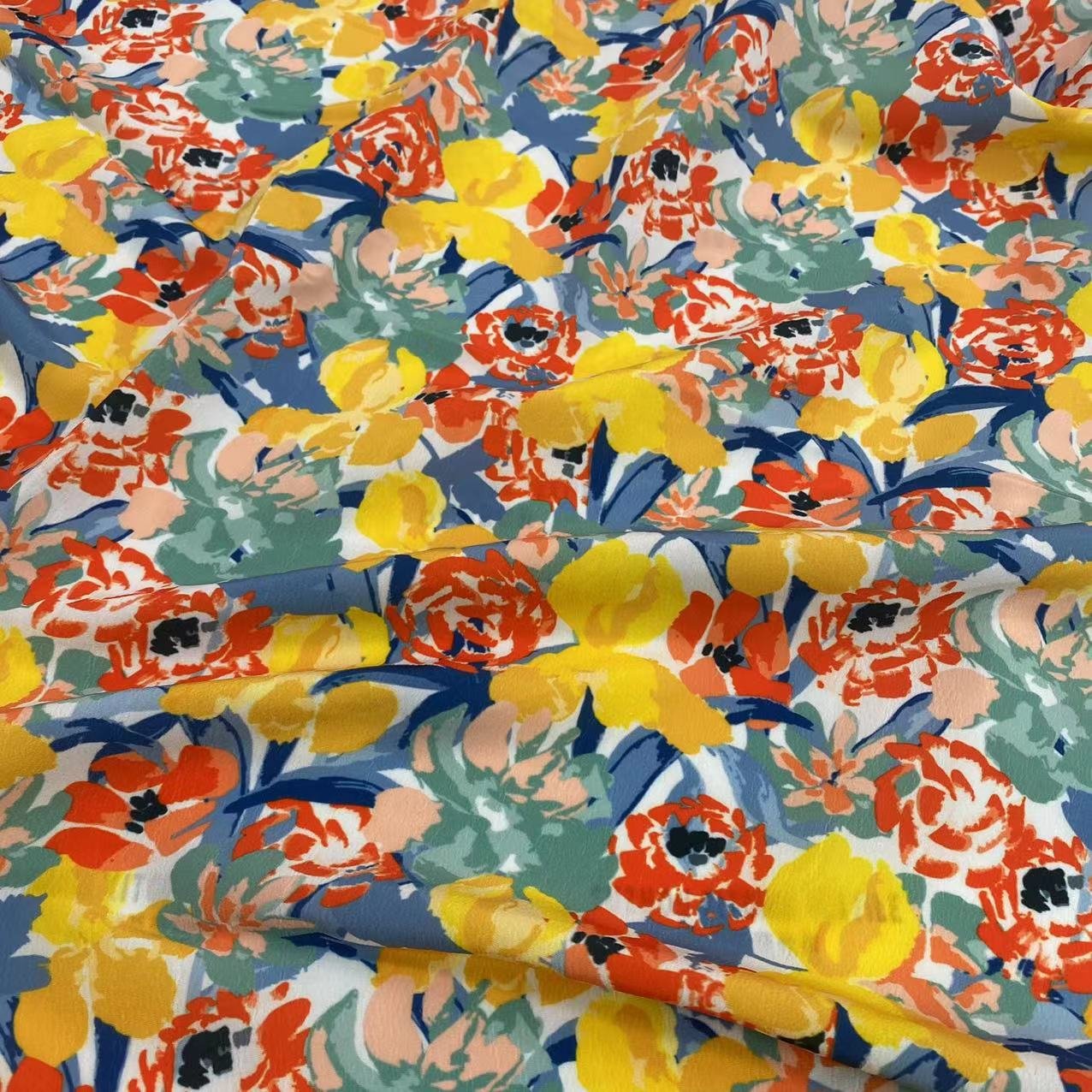 Wholesale stock customize polyester 75D soft breathable chiffon floral digital print fabric for women dress
