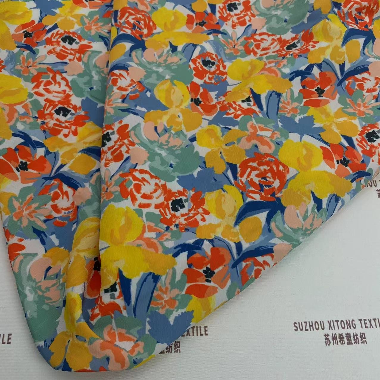 Wholesale stock customize polyester 75D soft breathable chiffon floral digital print fabric for women dress