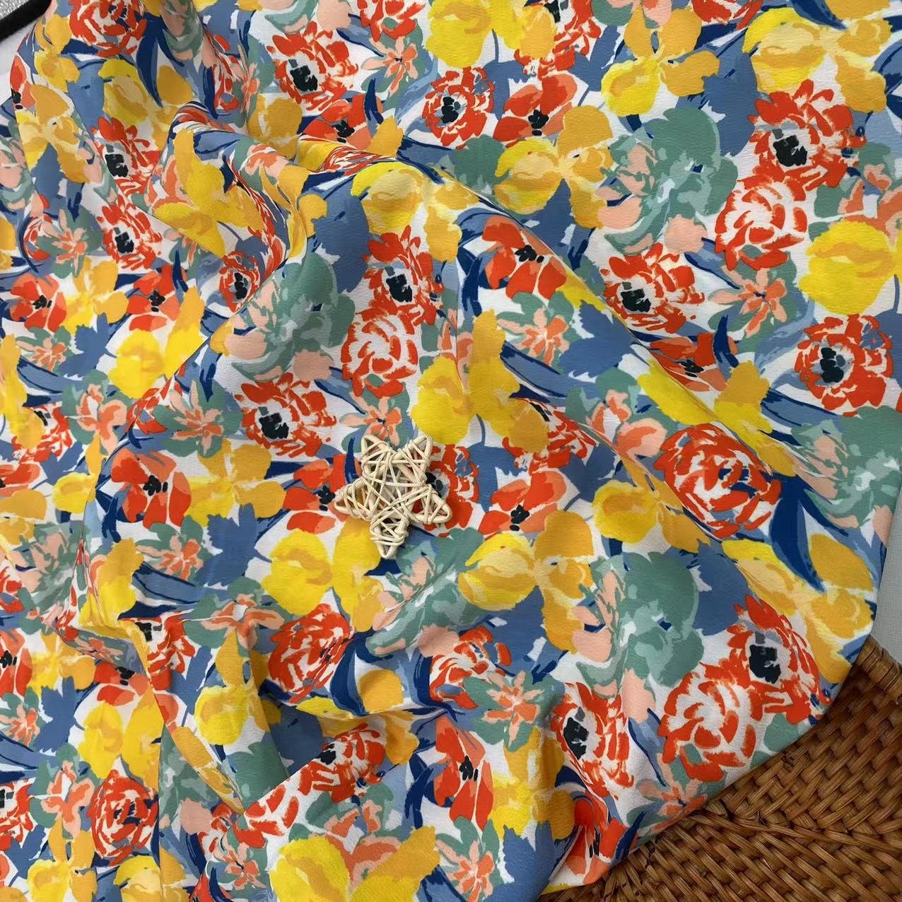Wholesale stock customize polyester 75D soft breathable chiffon floral digital print fabric for women dress