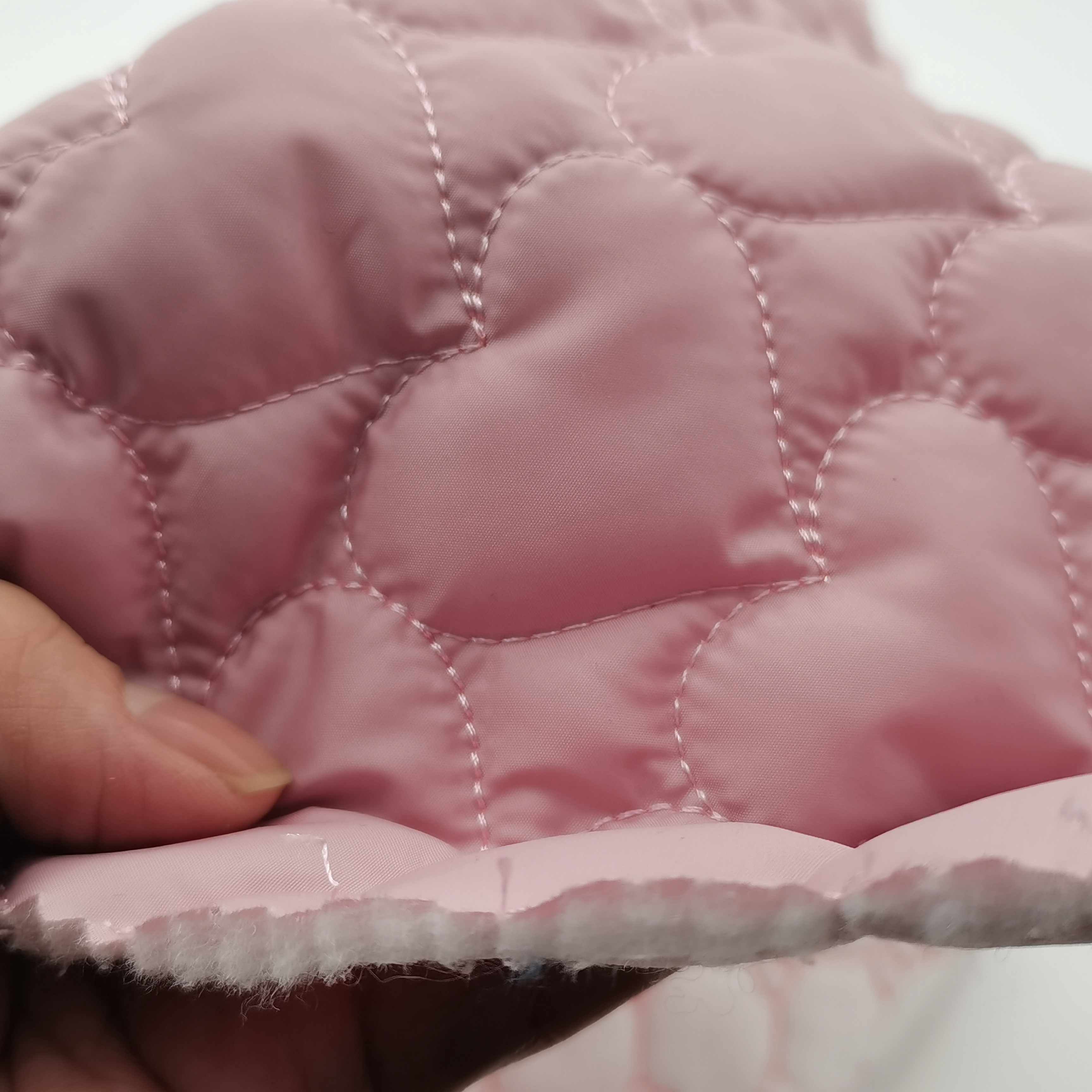 Low MOQ 300 meters 100% polyester pongee 140g padding quilted heart fabric for coat