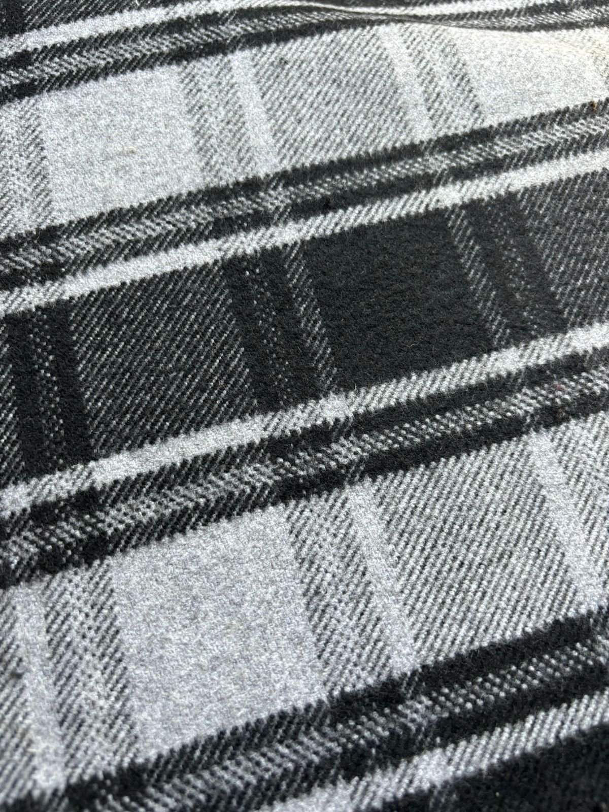 High on Demand Tartan Check Plaid Fabric for Winter Shirts and Jackets 100% Polyester Fabric at Wholesale Price