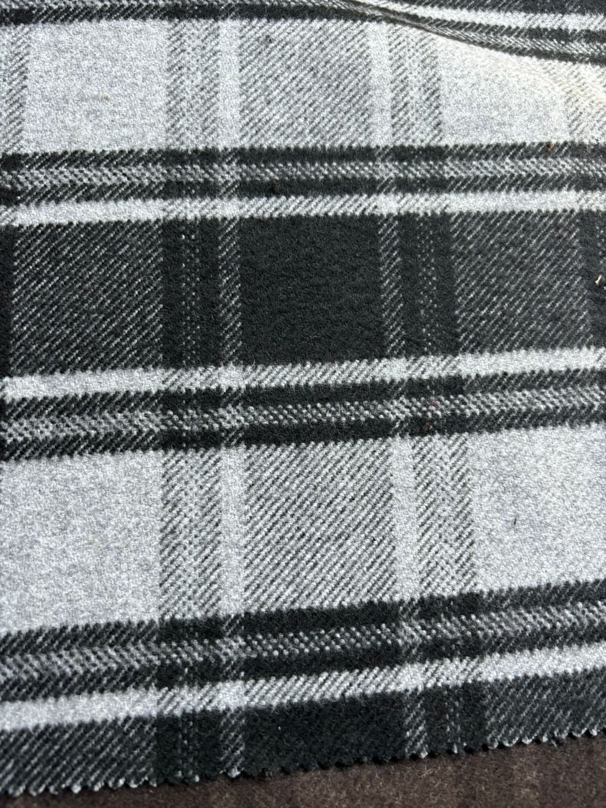 High on Demand Tartan Check Plaid Fabric for Winter Shirts and Jackets 100% Polyester Fabric at Wholesale Price