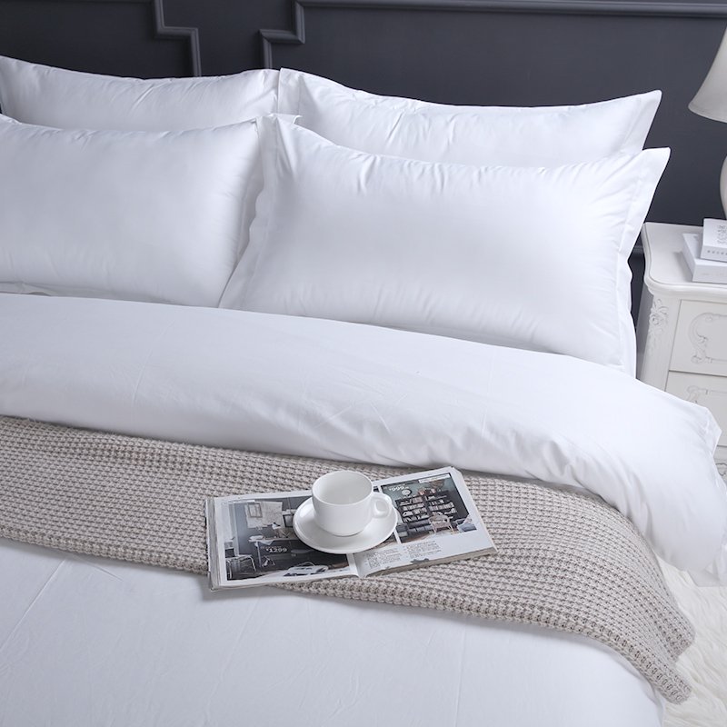 White Satin Comforter 100% Cotton Commercial Bed Linen for Hotel 300TC Bedding Set Soft Bedding Sets