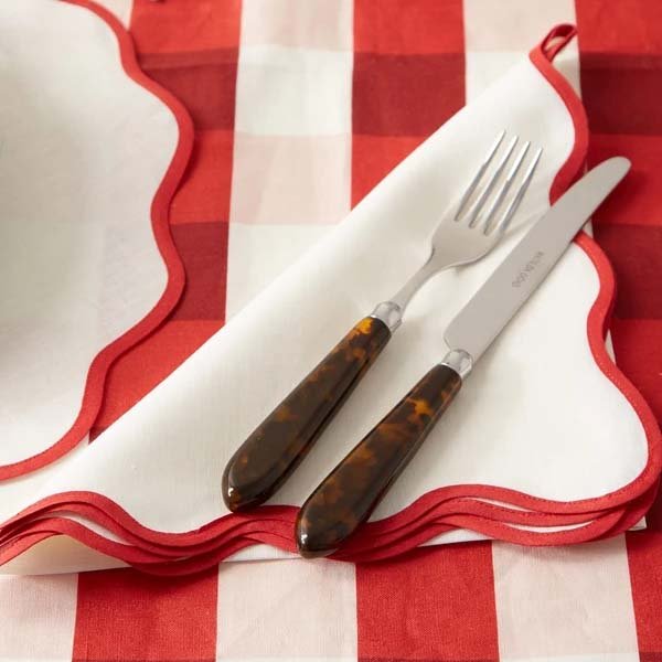 Wholesale classic design Scallop embroidery edged 100% linen Fabric dinner napkins wedding placemat