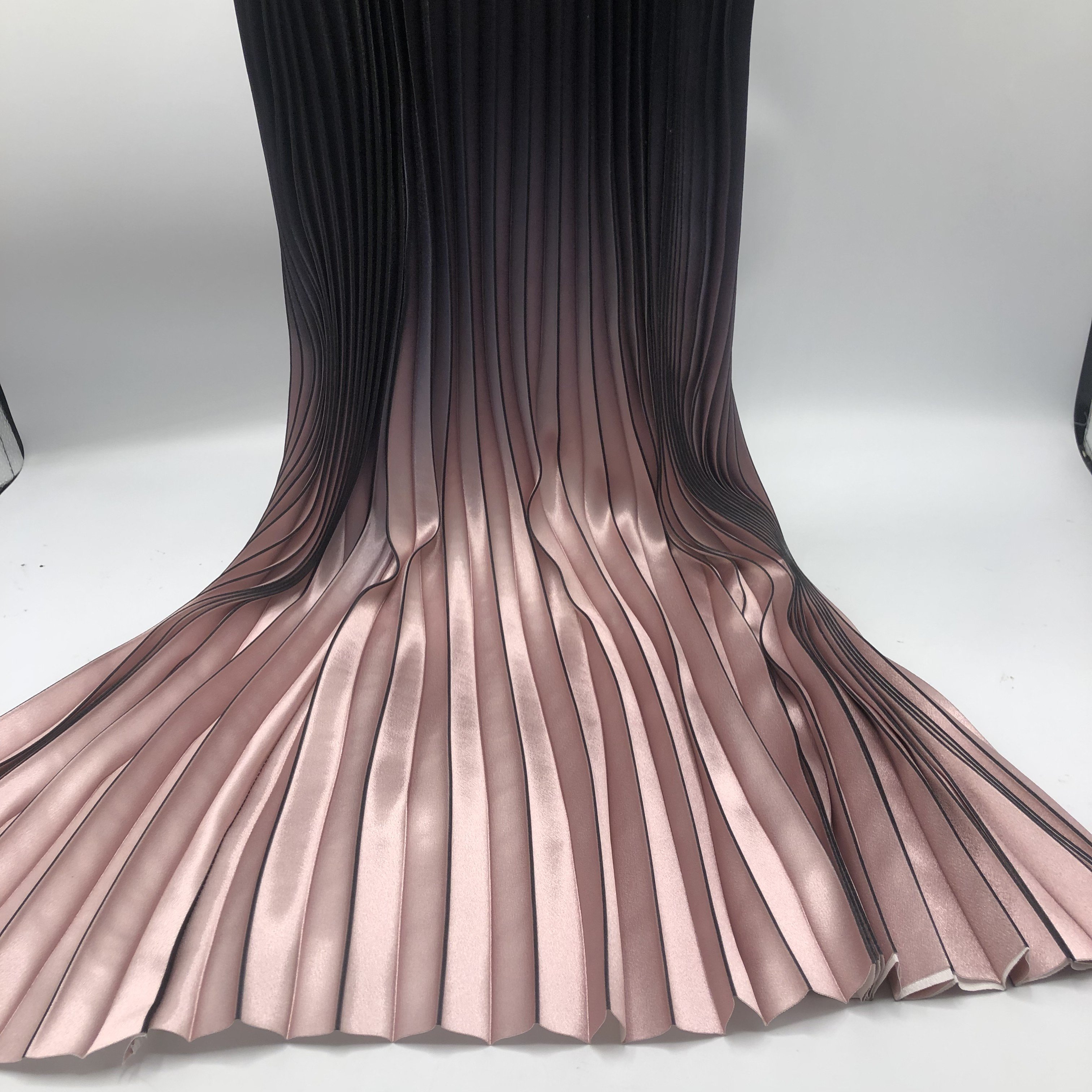 Customized Latest 100% Polyester Imitated Silk Dress Gradient Women Chiffon Digital Printed Crepe Plisse Pleated Chiffon Fabric