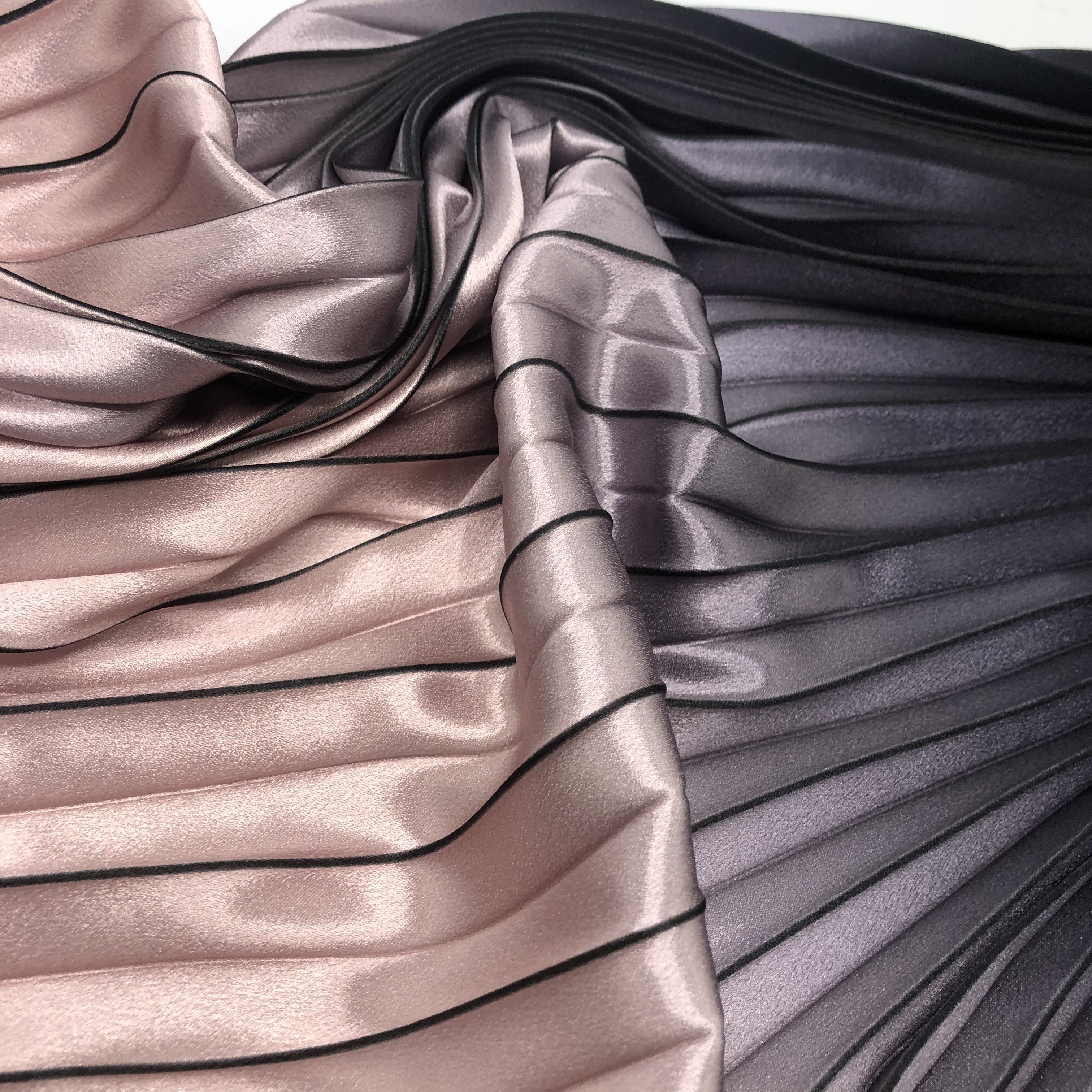 Customized Latest 100% Polyester Imitated Silk Dress Gradient Women Chiffon Digital Printed Crepe Plisse Pleated Chiffon Fabric