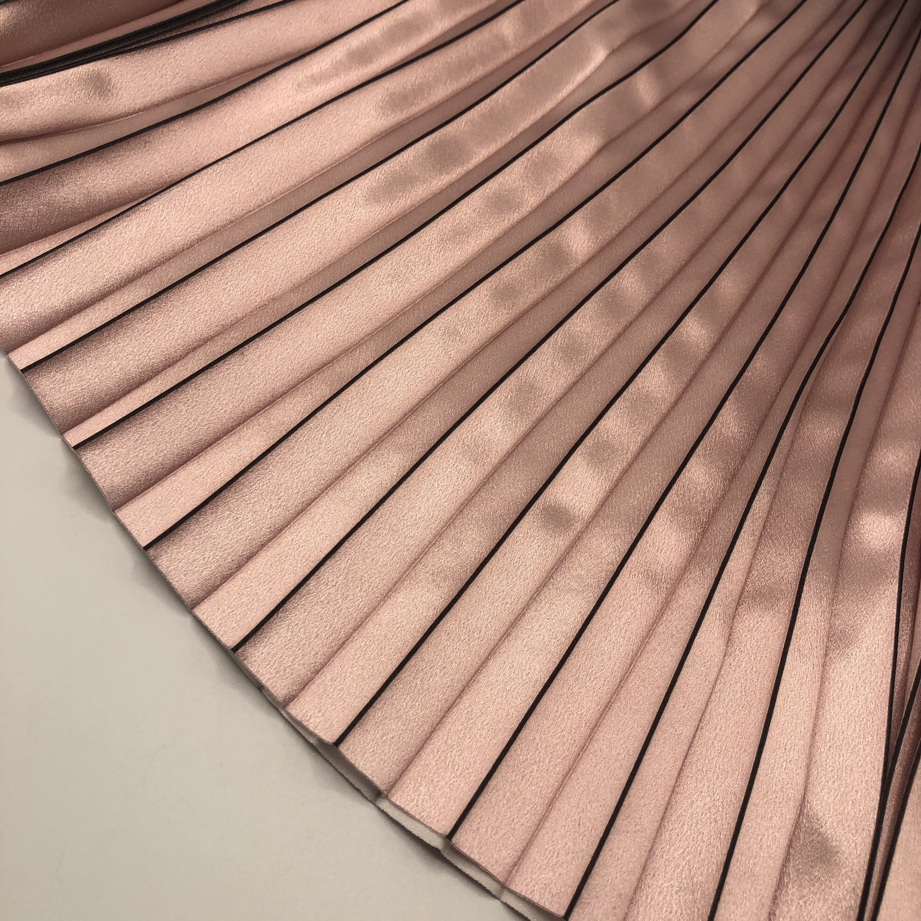 Customized Latest 100% Polyester Imitated Silk Dress Gradient Women Chiffon Digital Printed Crepe Plisse Pleated Chiffon Fabric