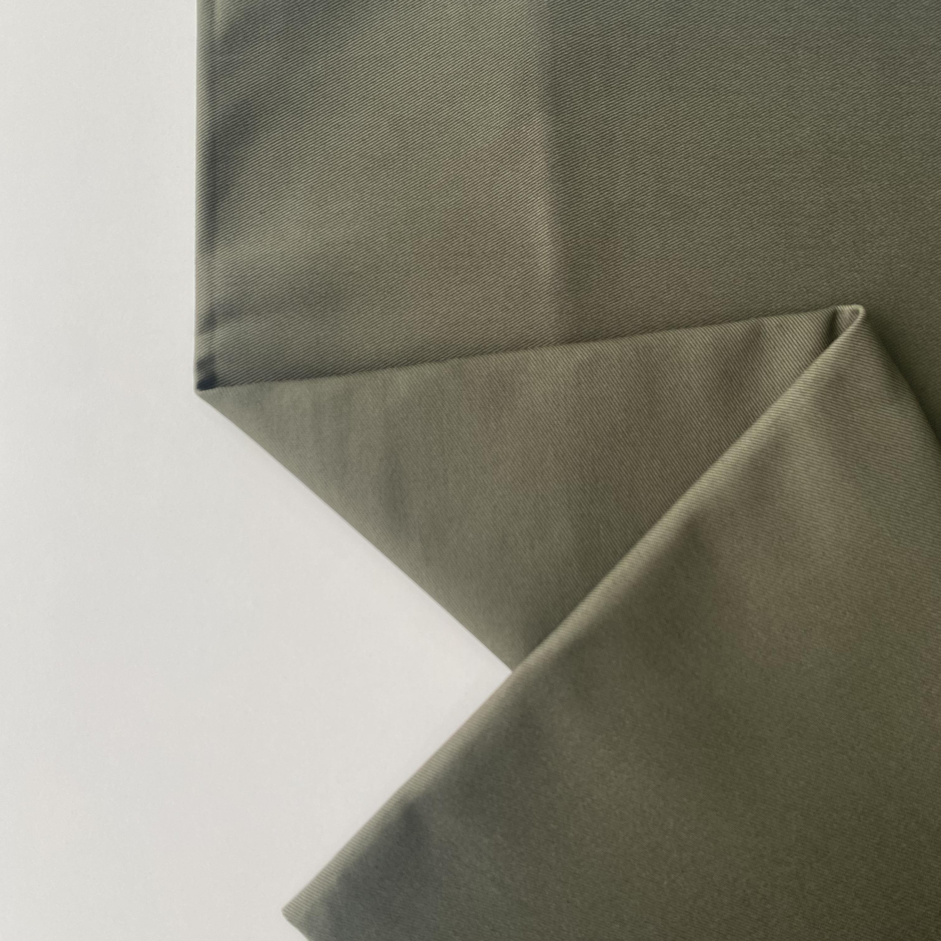 High quality 100% Cotton 10*10 Woven Twill Cotton Fabric for suit
