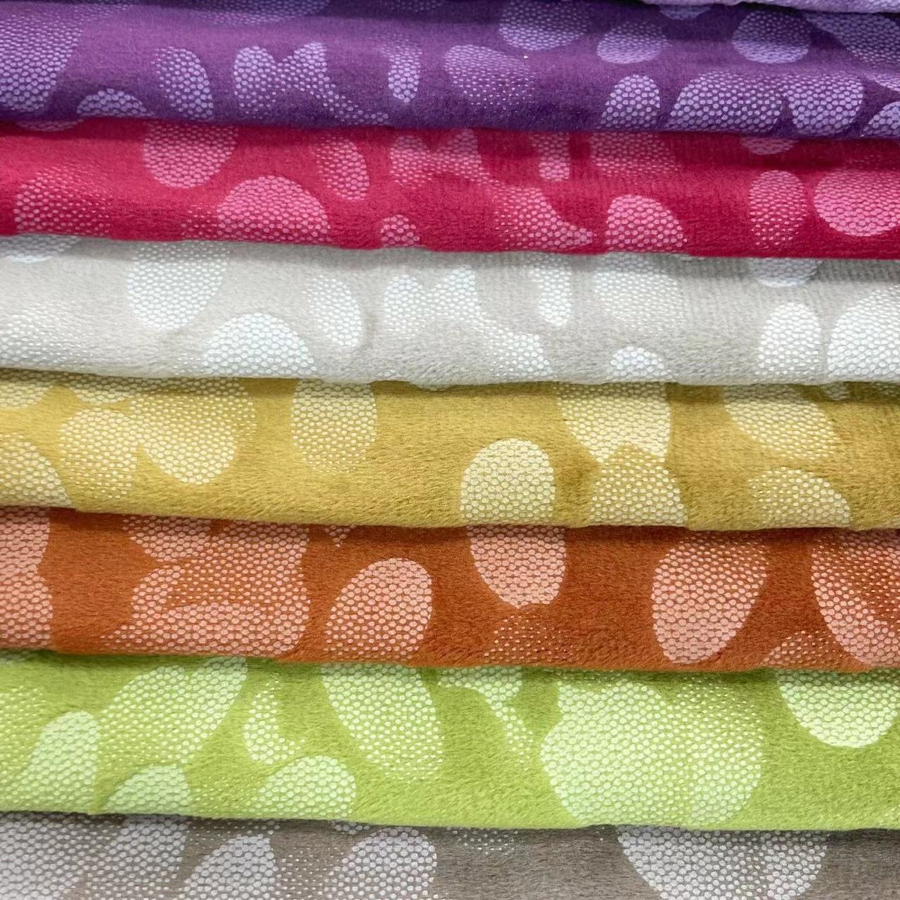 Light Blocking Velvet Curtain Fabric Base Fabric Cloth With Embossed Pattern 100% Polyester Velvet