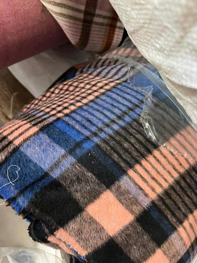 Wholesales stock lot tweed fabric stock lot woolen fabric