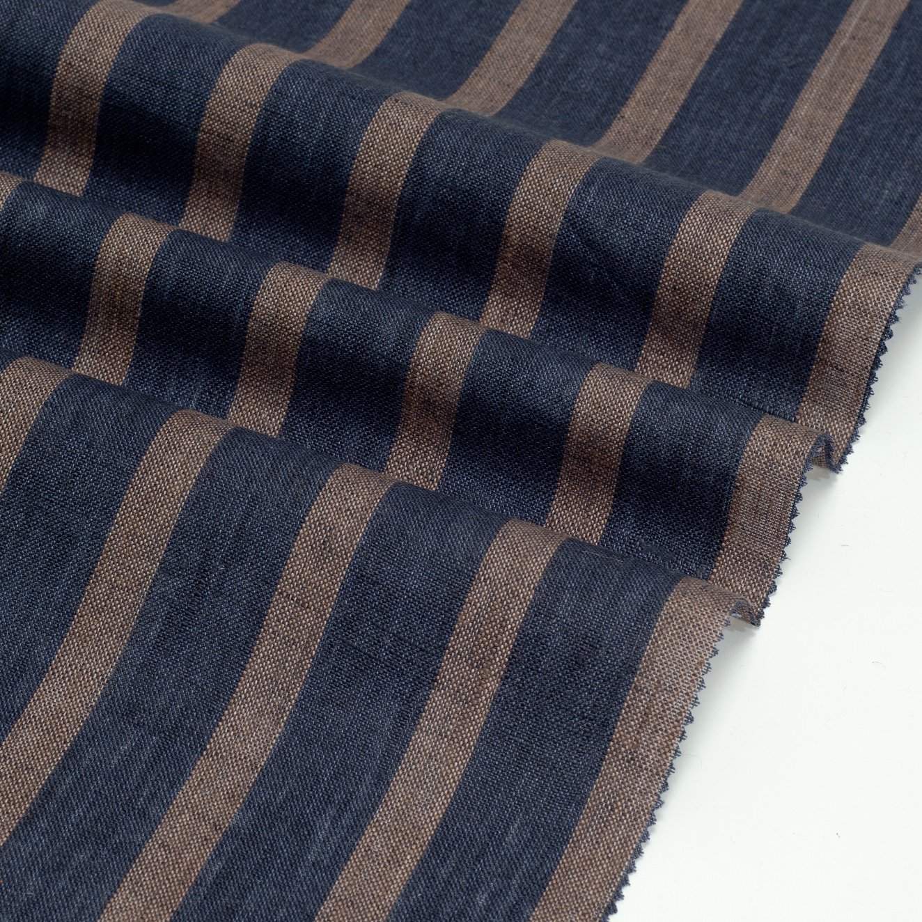#8593 High Quality fashion 134g linen woven fabric yarn dyed 100%linen striped fabric for shirt