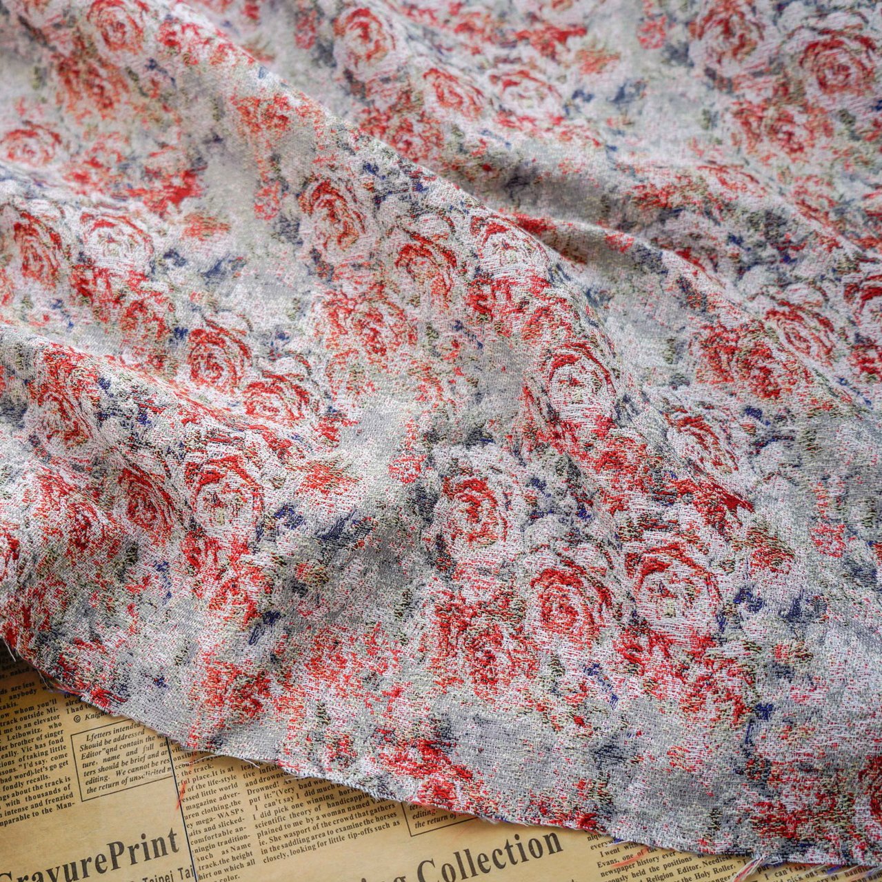 XITONG TEXTILE Hot sale High quality 100%polyester woven customize fashion yarn dyed brocade jacquard fabrics for dress