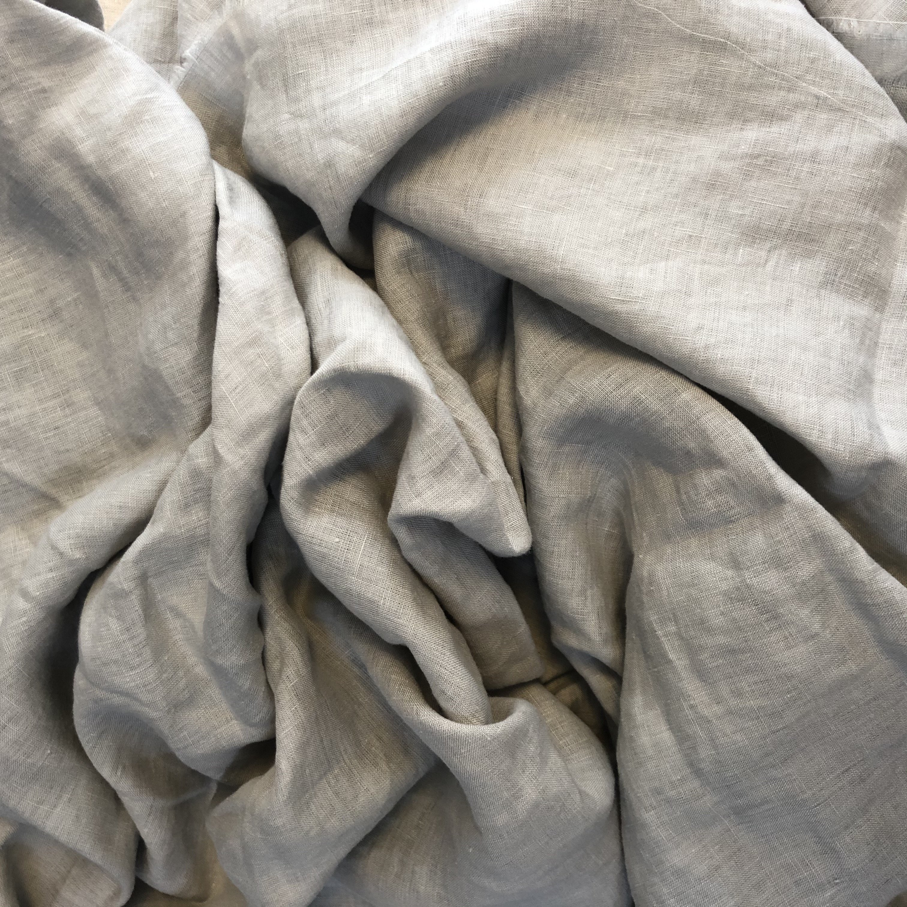 2024 Hot Sale Extra Wide Width French Gray 100% Linen Fabric Raw Flax Natural Crepe Plain Reactive Dyed Bedding Linen Fabric