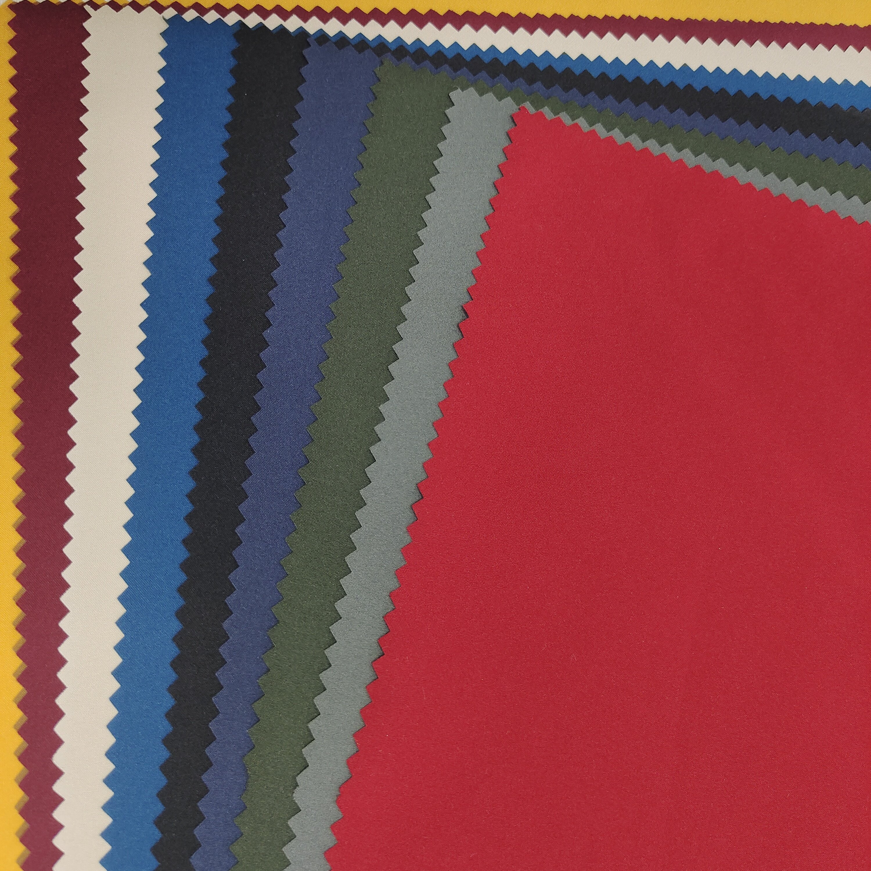 2022 high quality and high stretch 50D pongee tpu waterproof fabric for winter down jacket sportswear garment lining fabric